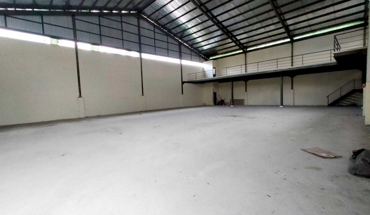 Gudang Disewakan Lokasi di Jl. Perintis Kemerdekaan (8)