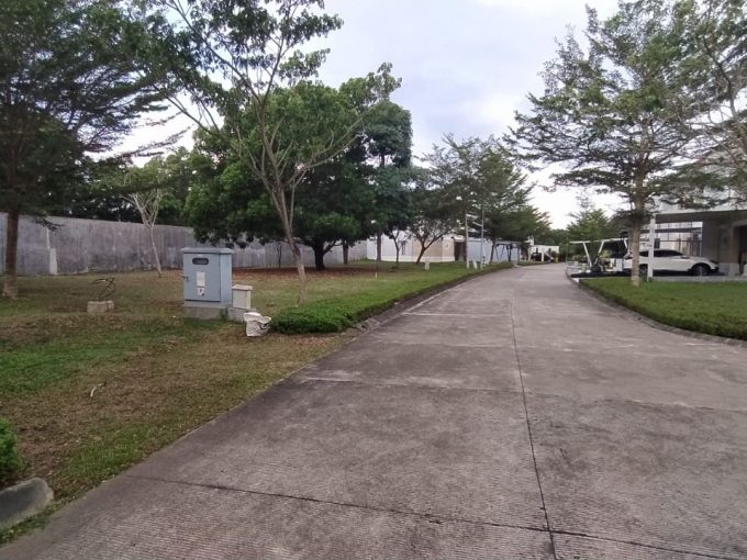 Dijual Tanah Kavling Luas 187 m2 , Cluster The Season Komplek Citra Grand City
