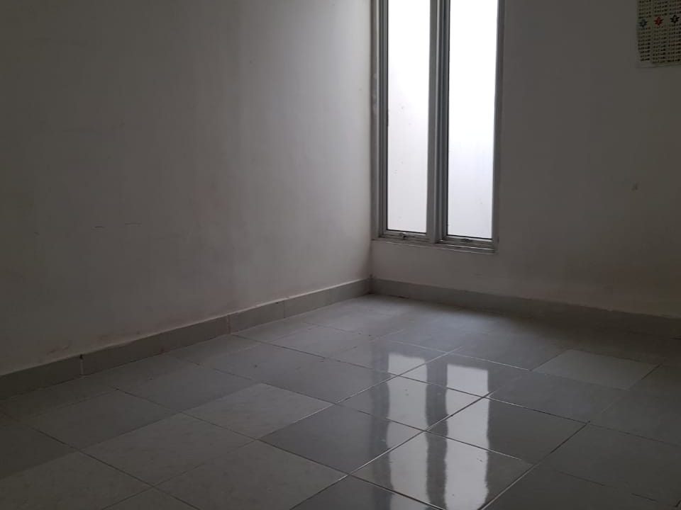 Dijualdisewakan Rumah di komplek Duta Mas Cluster Bugenville (4)