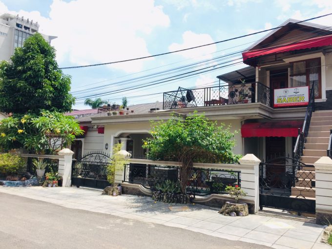Dijual Rumah Mewah dan Cantik 2 Lantai Jalan Catur Kampus Palembang