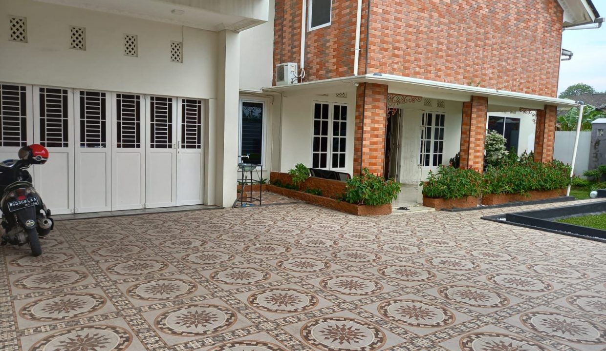 Dijual Rumah Mewah 2 lantai di komplek PU Sukamaju (8)