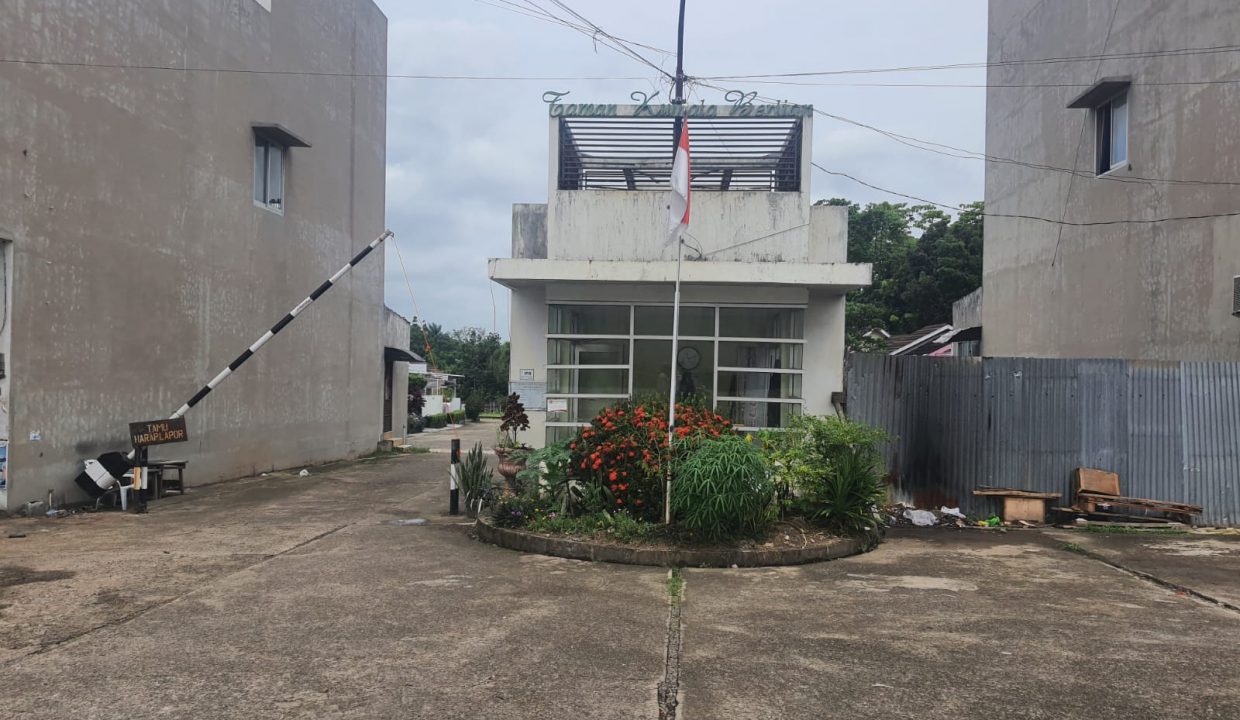 Komplek Taman Kumala Berlian (13)