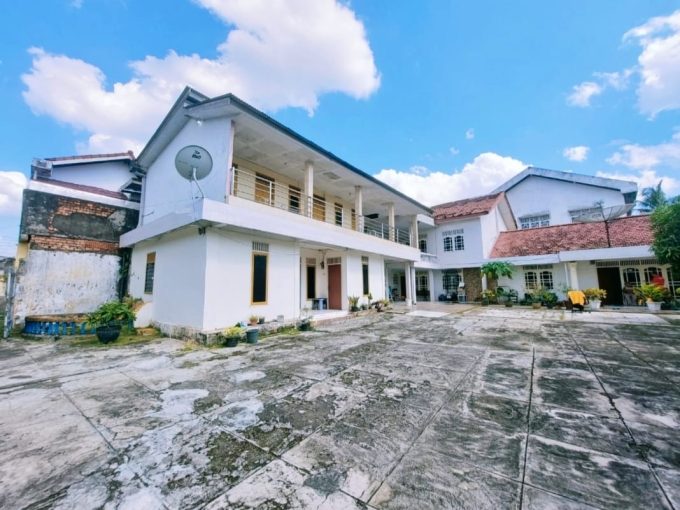 DIJUAL RUMAH DENGAN KOS KOSAN BELAKANG HOTEL AMARIS PALEMBANG (0,2)