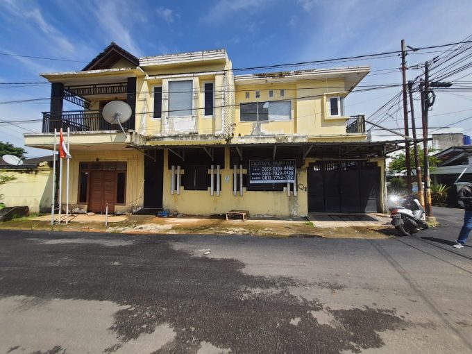 Dijual Rumah di Komplek Poligon Bukit Sejahtera