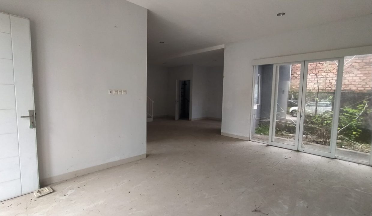Dijual rumah view danau dalam komplek The Pavillion Citra Grand City (5)