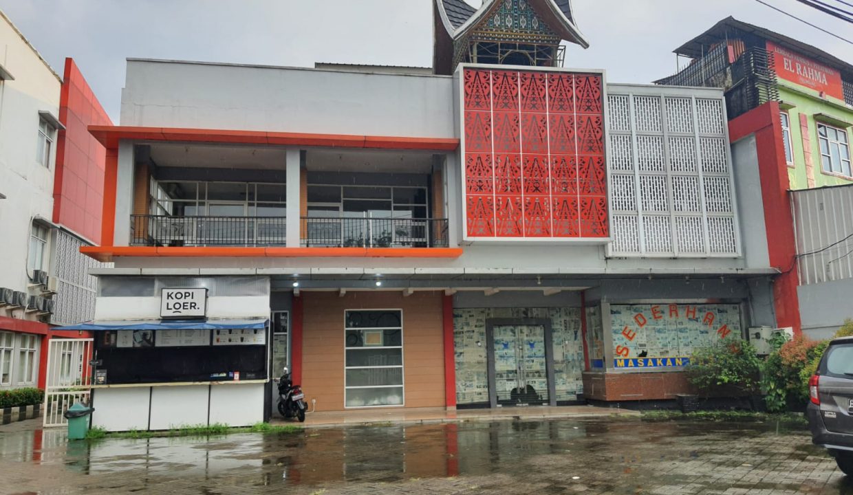 Disewakan Gedung ex RM Sederhana (2)