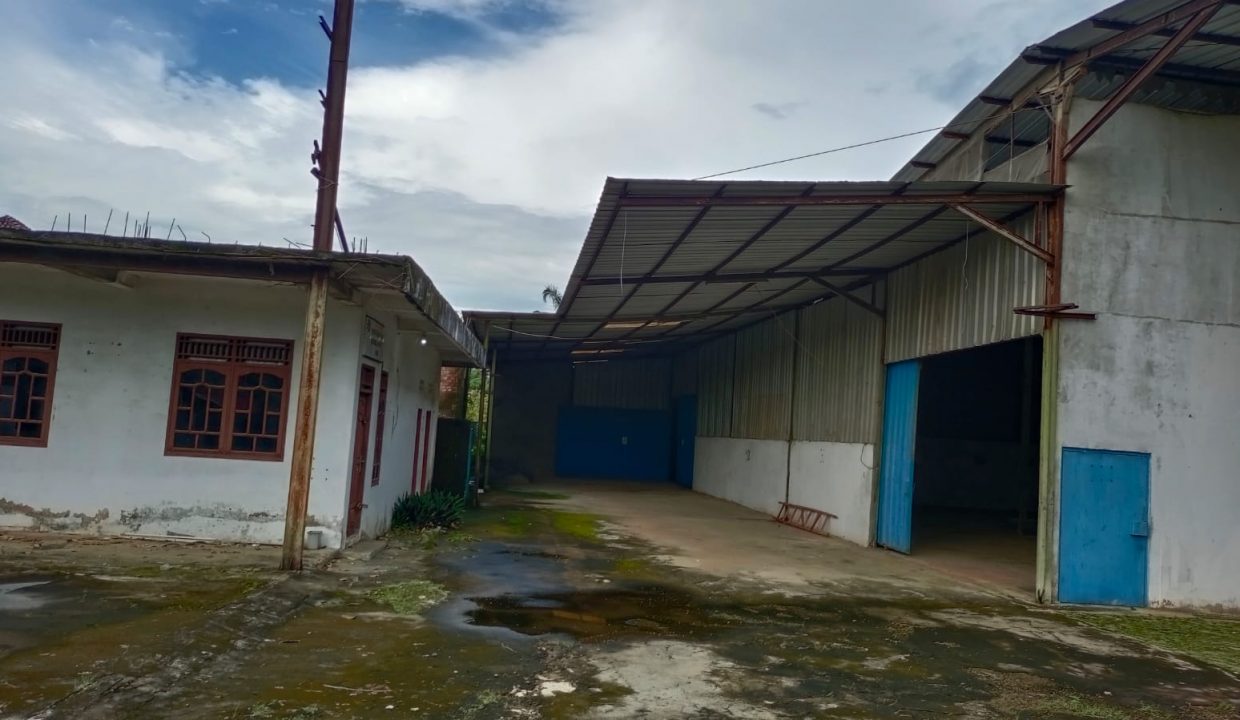 Dijual Gudang Besar Lokasi Jalan AMD Palembang (7)