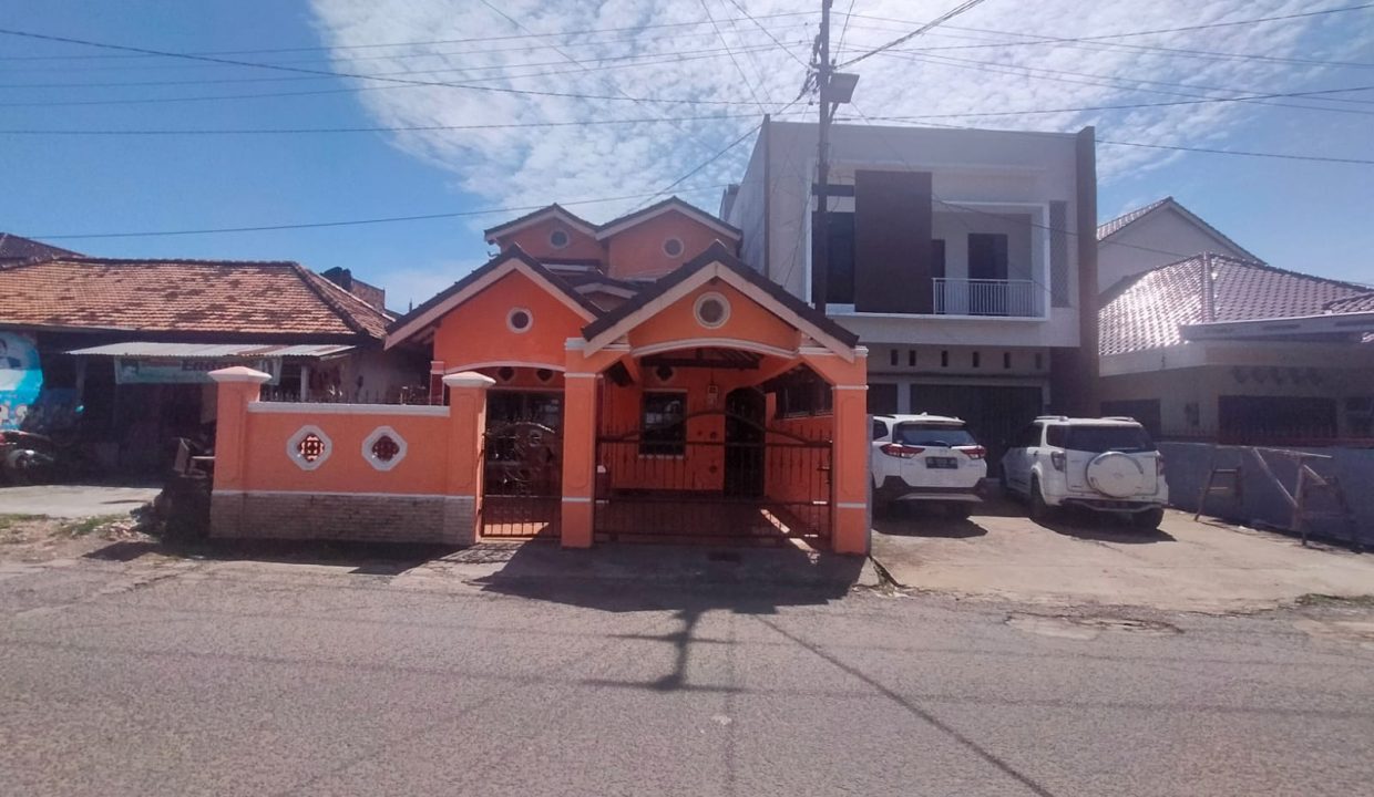 Dijual Rumah Cantik di Jalan Sosial Palembang (1,3)