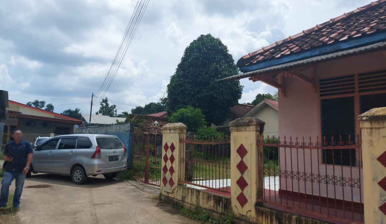 Dijual Tanah Luas Bonus Rumah di Jl Kelapa Puyuh 1 samping Bukit Palm Residence Saptamarga Palembang. (4)