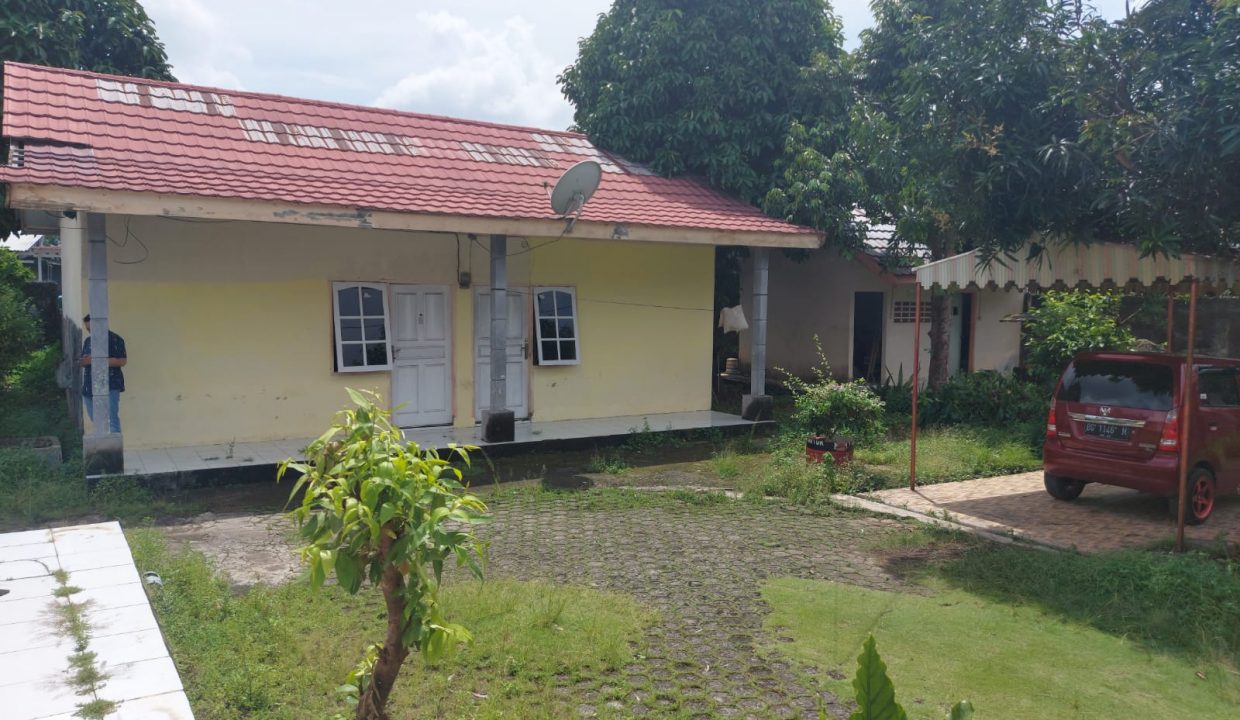 Dijual Tanah Luas Bonus Rumah di Jl Kelapa Puyuh 1 samping Bukit Palm Residence Saptamarga Palembang. (9)