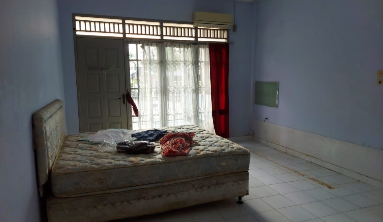 Dijualdisewakan rumah cantik bersih terawat di dalam komplek perumahan (4)