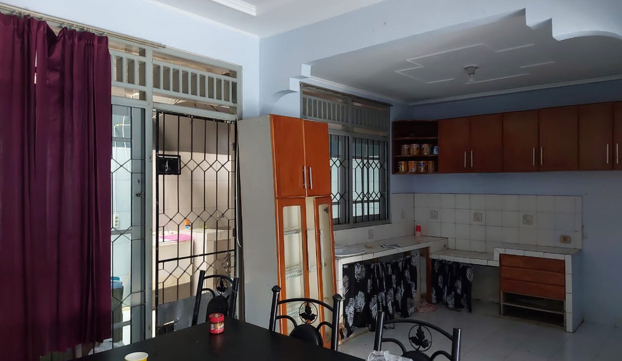 Dijualdisewakan rumah cantik bersih terawat di dalam komplek perumahan (5)