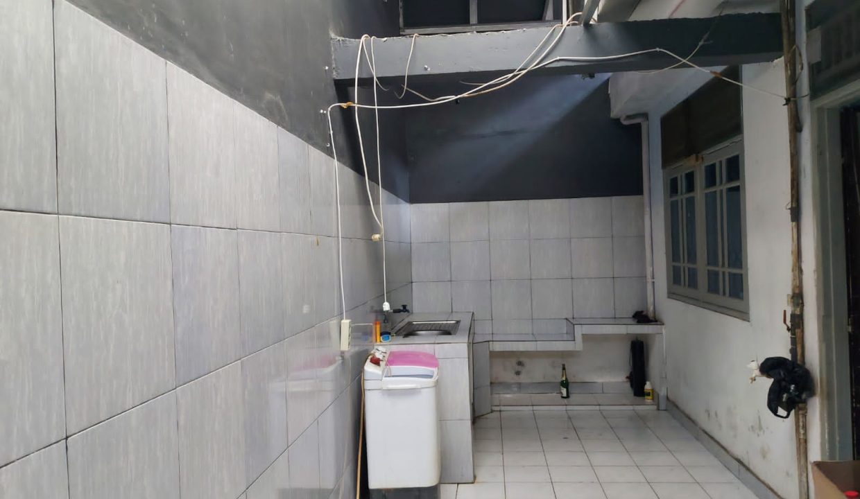 Dijualdisewakan rumah cantik bersih terawat di dalam komplek perumahan (8)