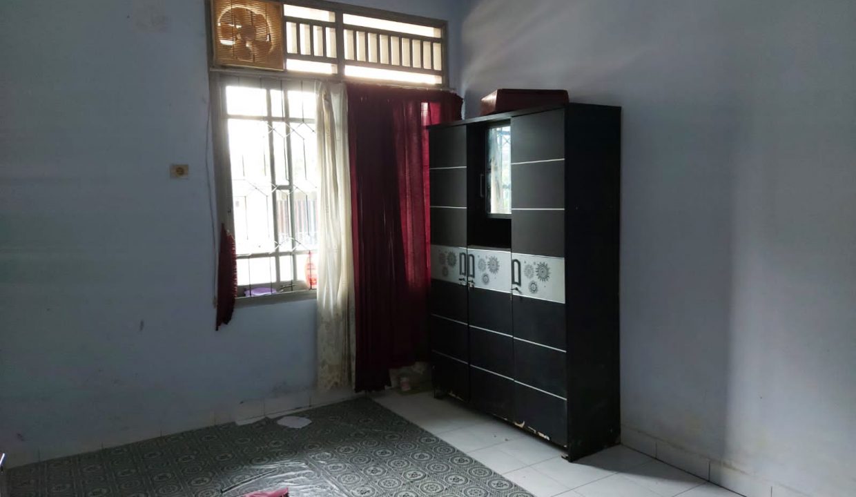 Dijualdisewakan rumah cantik bersih terawat di dalam komplek perumahan (9)