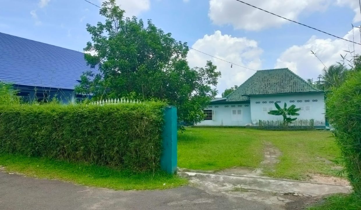 Dijual Tanah + bangunan rumah 3 unit di lr.sianjur 1 jln. Bambang Utoyo (1)