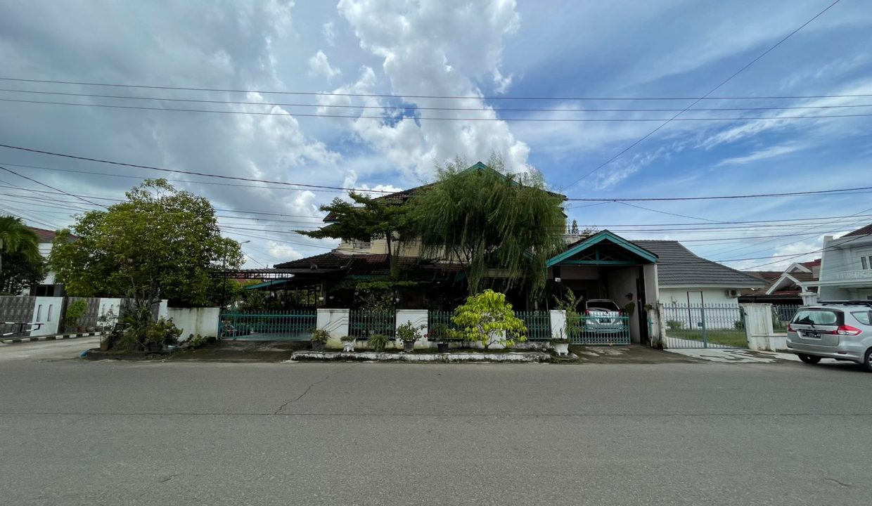 Dijual rumah 2 lantai posisi hook di jalan utama Kompleks Bukit Sejahtera 2 Poligon blok CA no. 01 (1)