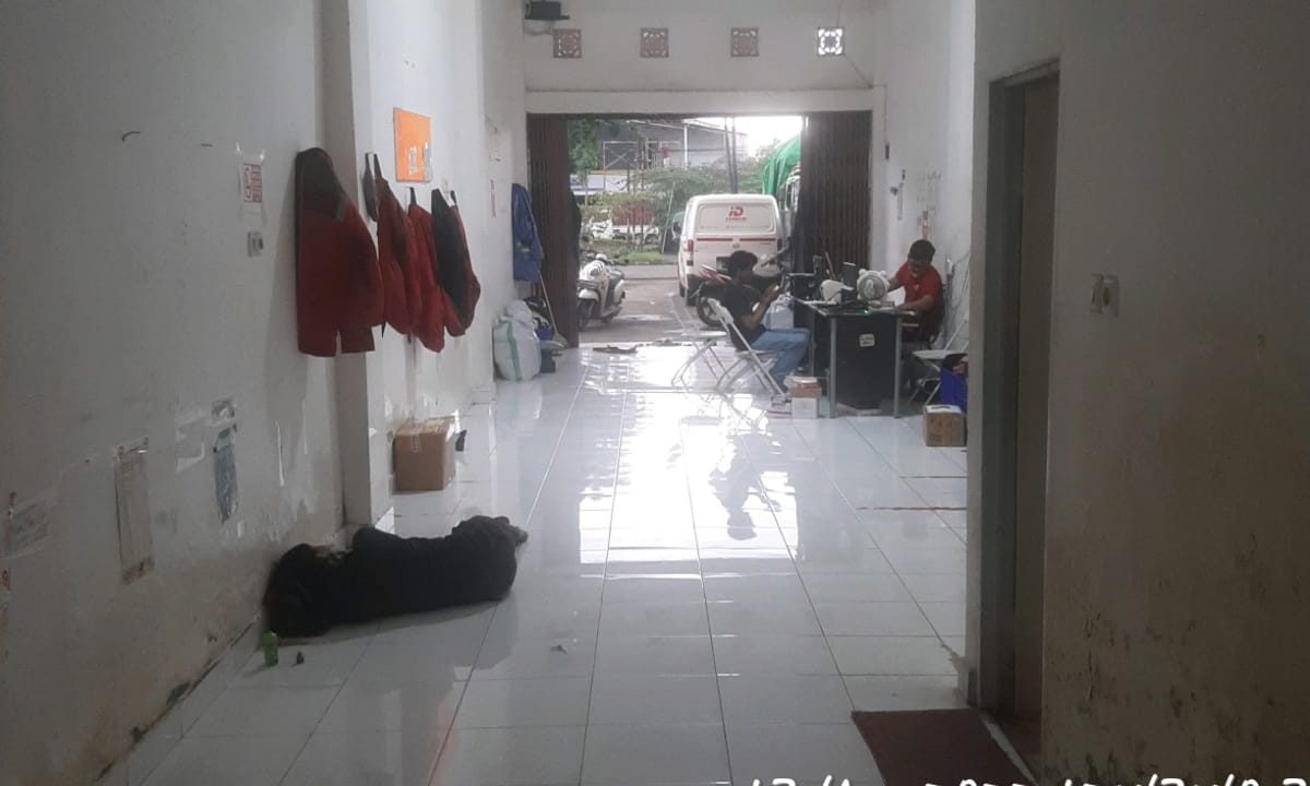 Disewakan 3 Unit Ruko Jln Residen A. Rozak (6)