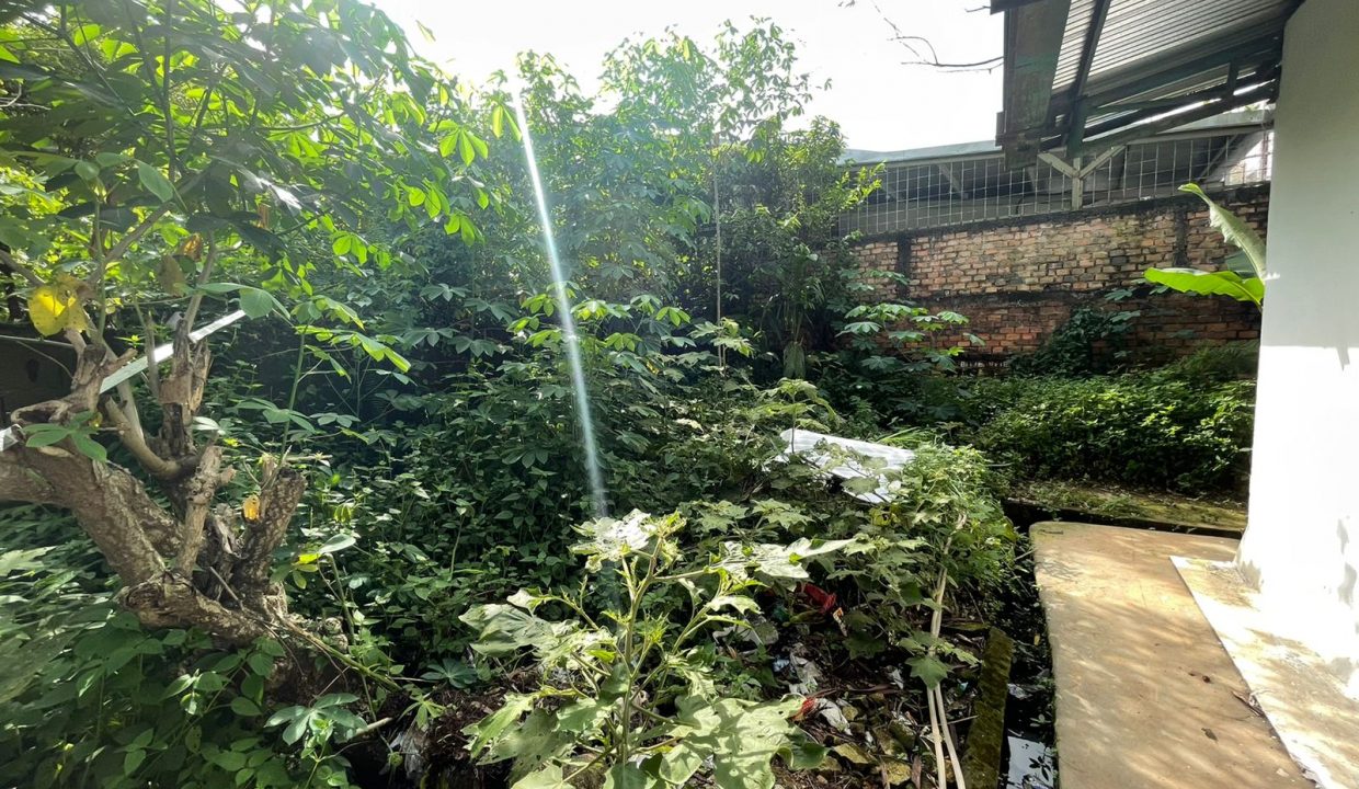 Dijual Tanah + Gudang Jalan Tanjung Api Api (45)