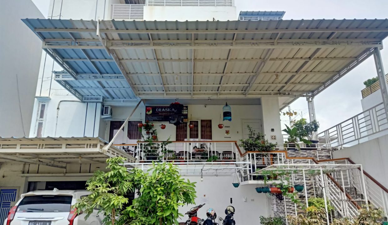Dijual rumah cantik lengkap dengan kolam renang di lokasi favorit jl Demang Ningrat (1)