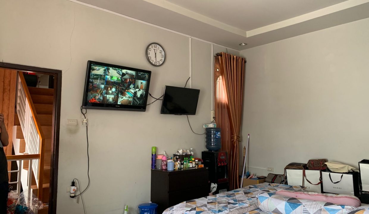 Dijual rumah cantik lengkap dengan kolam renang di lokasi favorit jl Demang Ningrat (2)