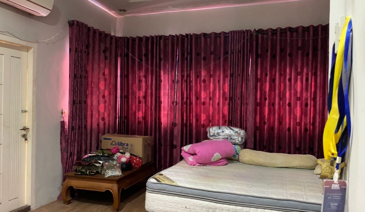 Dijual rumah cantik lengkap dengan kolam renang di lokasi favorit jl Demang Ningrat (4)