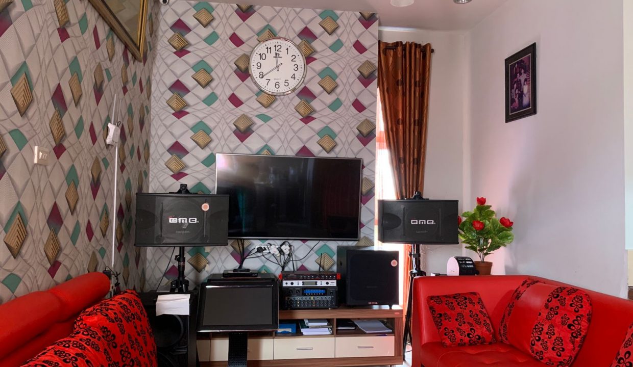 Dijual rumah cantik lengkap dengan kolam renang di lokasi favorit jl Demang Ningrat (6)