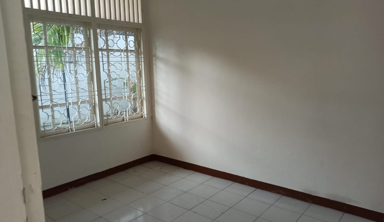Disewakan Rumah SIap Huni Polygon (5)
