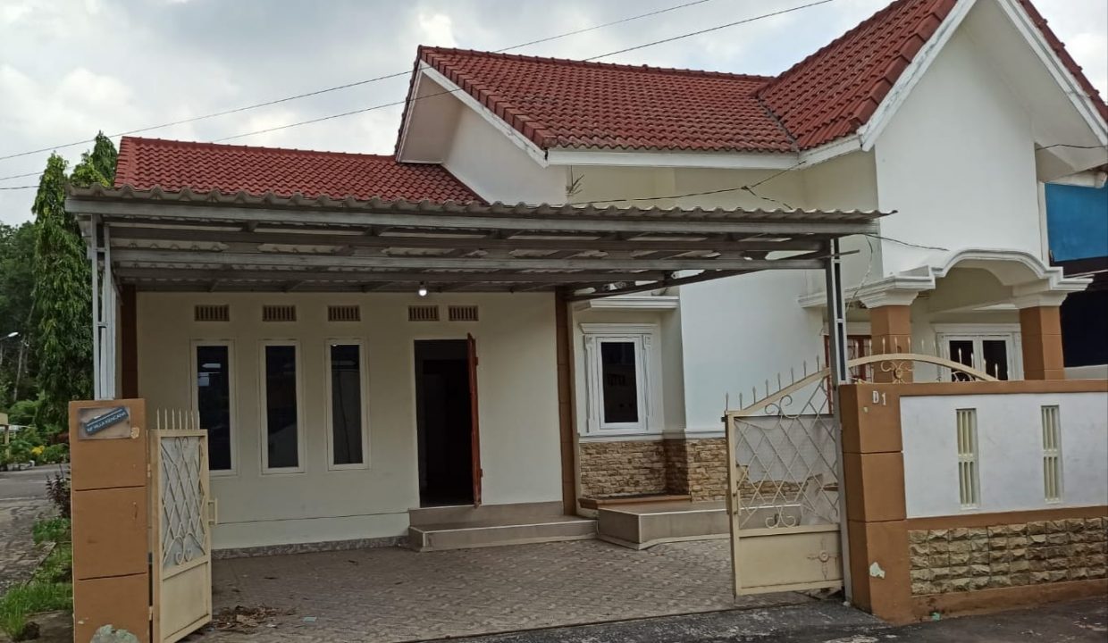 DIJUAL RUMAH CANTIK DAN SANGAT TERAWAT DI PERUMAHAN VILLA KENCANA KM 11 PALEMBANG (2)