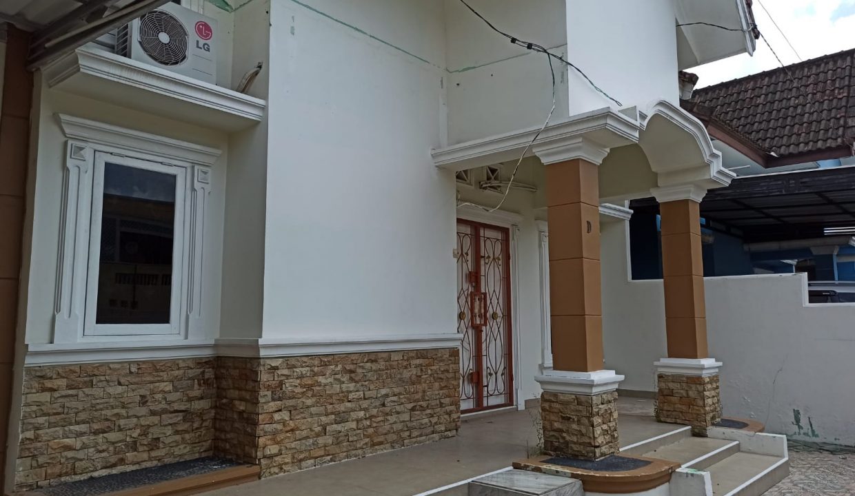 DIJUAL RUMAH CANTIK DAN SANGAT TERAWAT DI PERUMAHAN VILLA KENCANA KM 11 PALEMBANG (3)