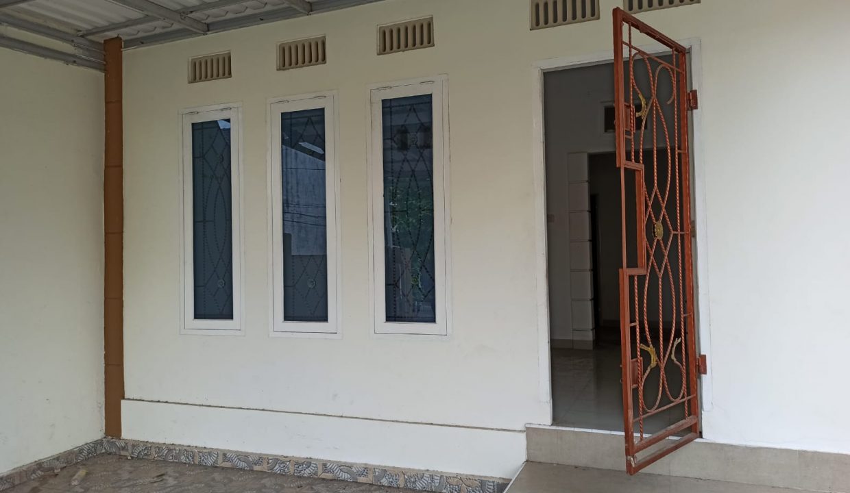DIJUAL RUMAH CANTIK DAN SANGAT TERAWAT DI PERUMAHAN VILLA KENCANA KM 11 PALEMBANG (4)