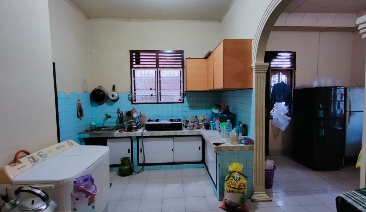 Dijual Rumah Bagus & Terawat di Jl. Kh. Ahmad Dahlan (4)