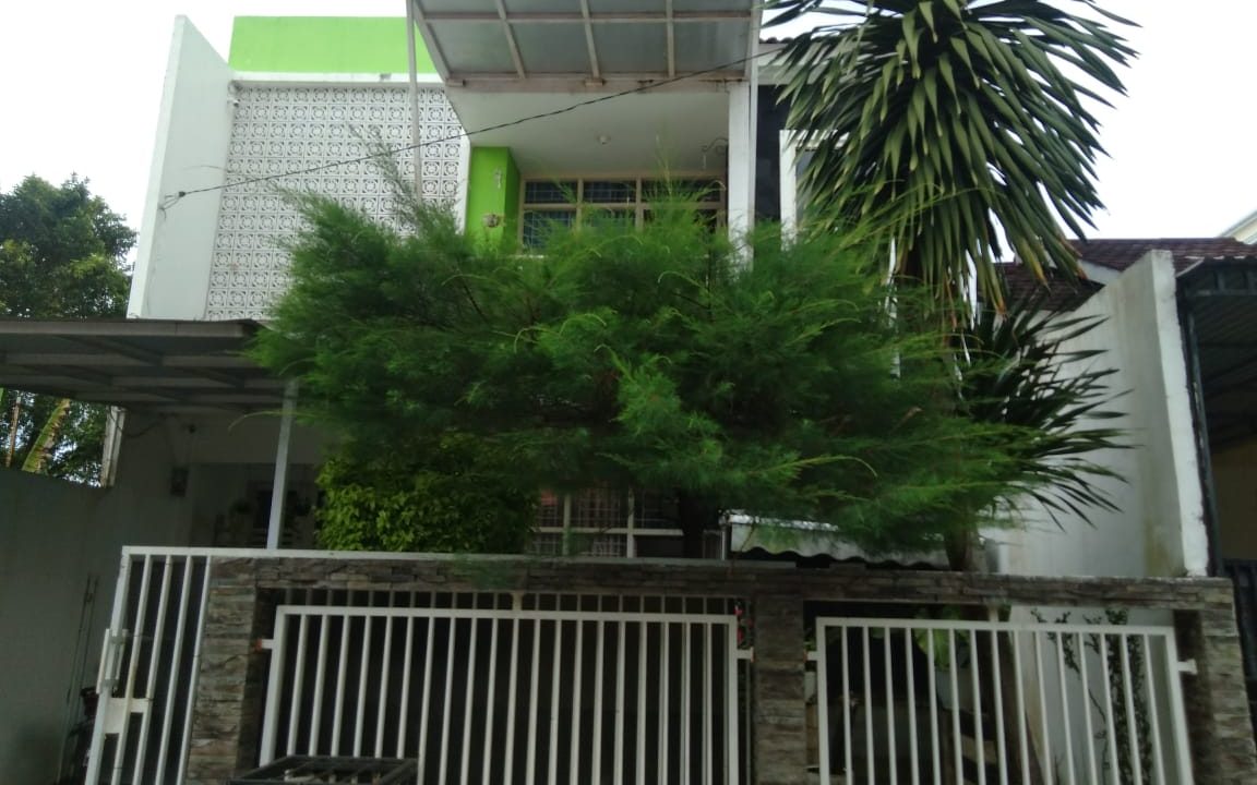 Dijual Rumah Full Furnish Tanah Merah Macan Kumbang (1)