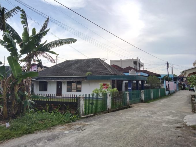 Dijual Tanah dan Bangunan Jalan Renang/Hoki Kampus Palembang