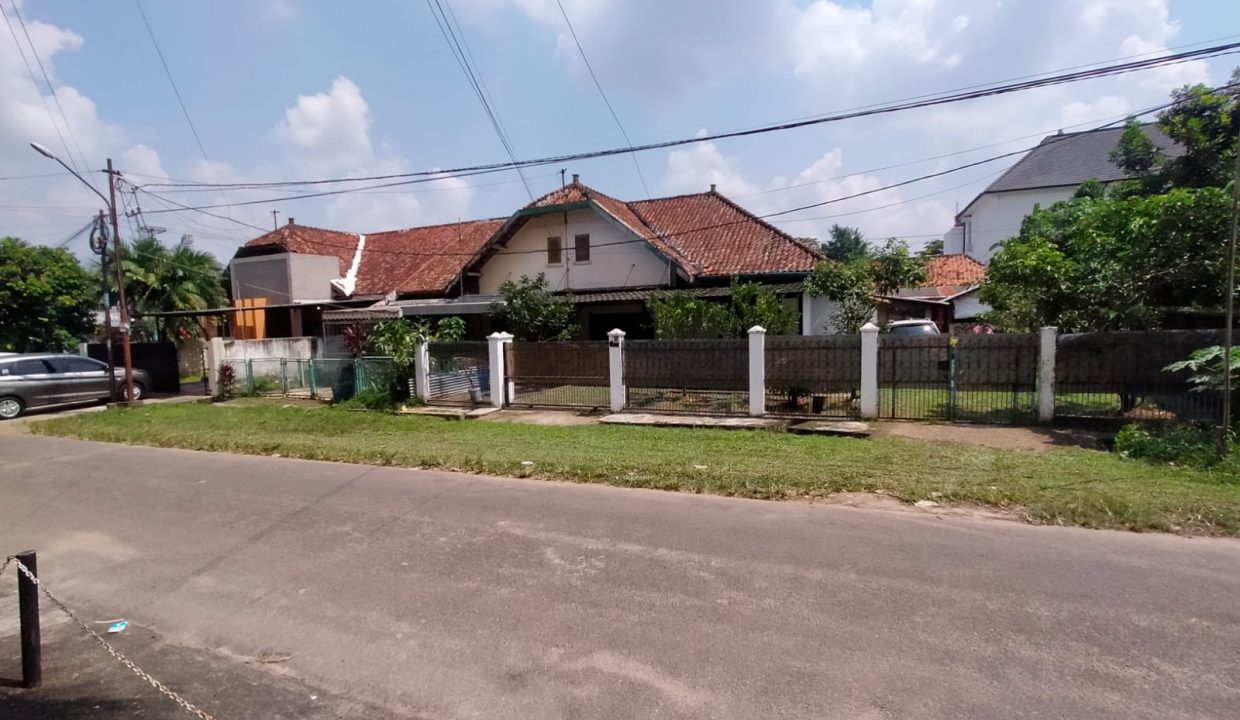 Dijual Tanah bonus Rumah tinggal Jalan Joko (3)