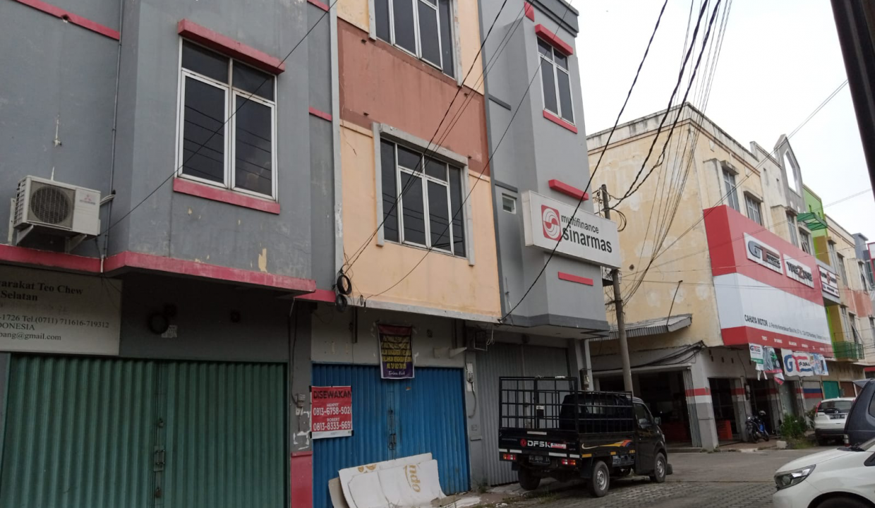 Disewakan Komplek Perkantoran (1,1)