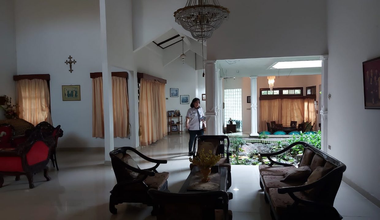 Dijual Rumah besar kolam renang manunggal (3)
