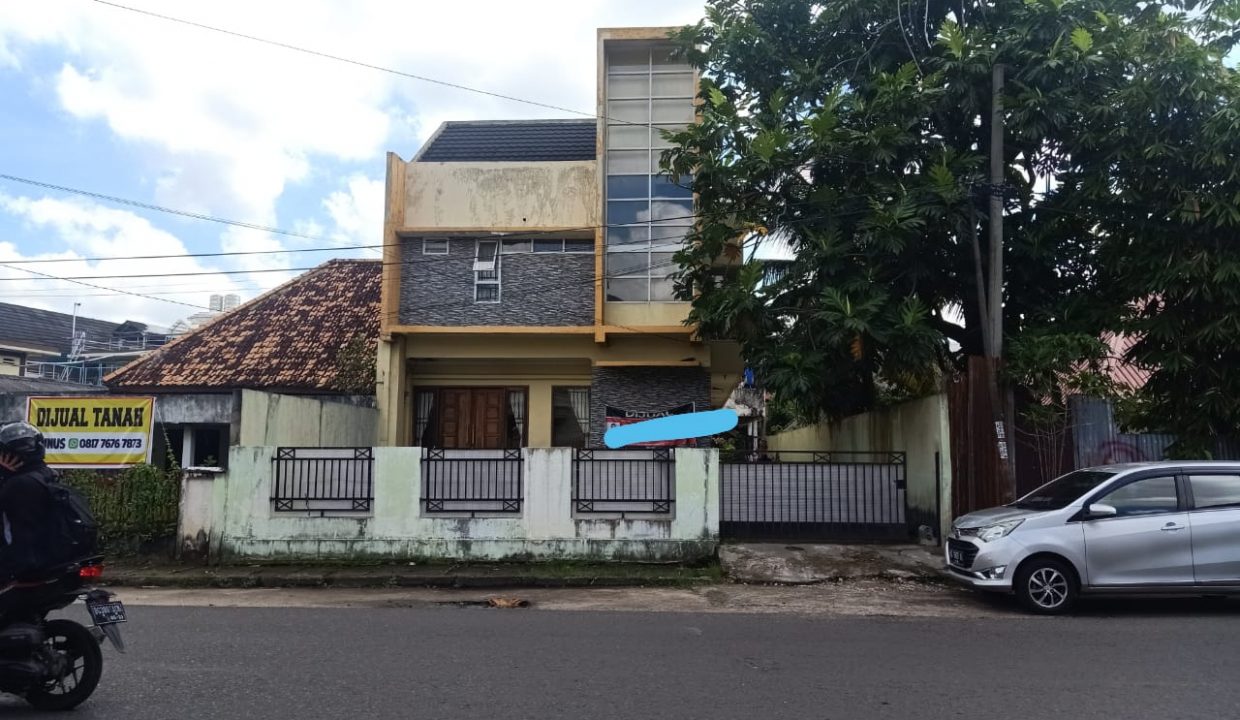 Dijual kos2an 2 lantai dilokasi strategis JL Bangau Palembang (0,2)