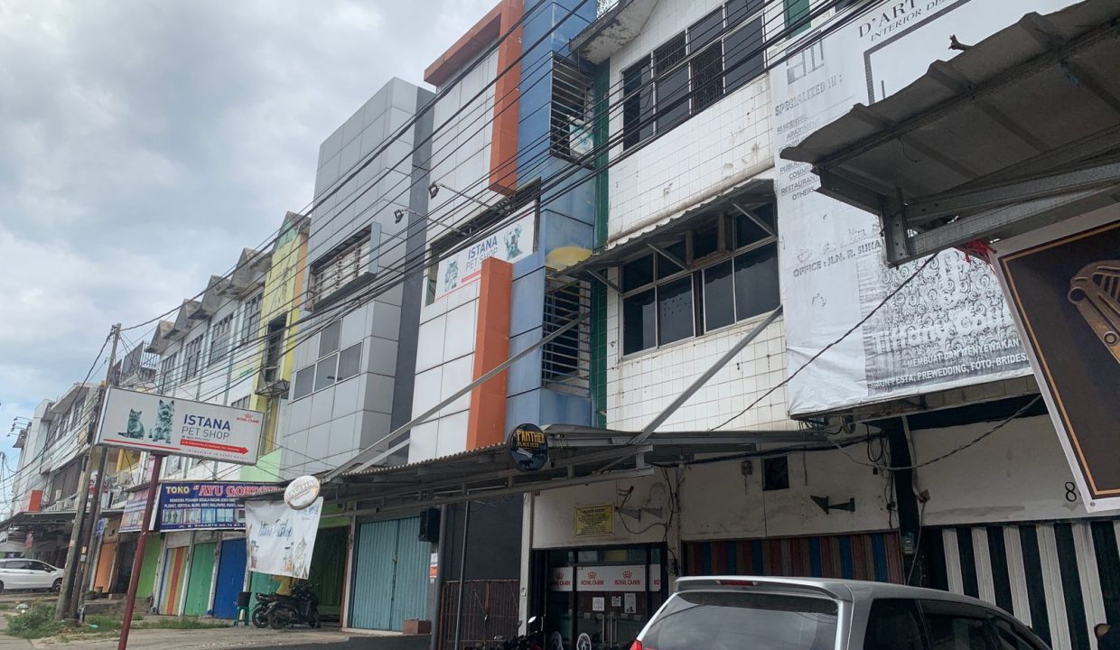 Dijual 1 Unit Ruko siap pakai Jalan R Soekamto (0,8)