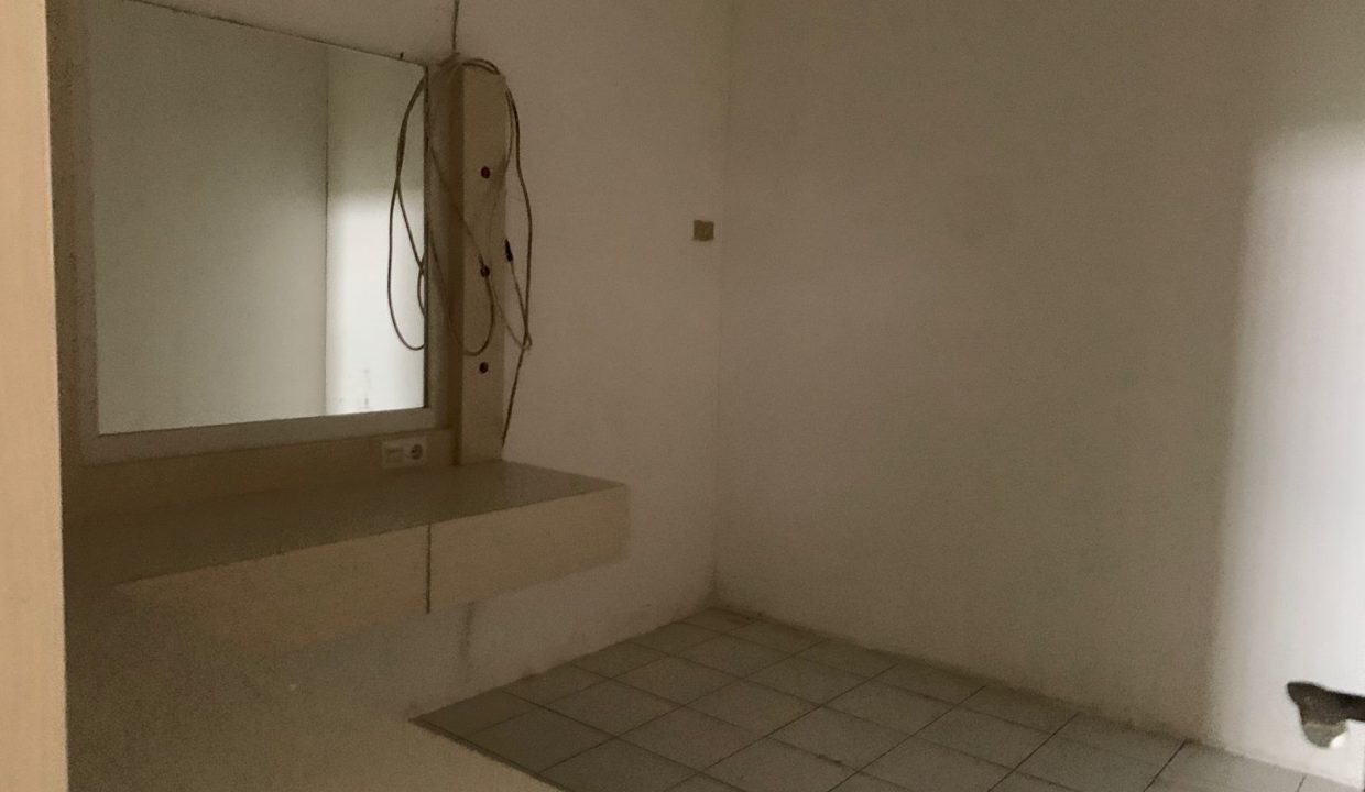 Dijual 1 Unit Ruko siap pakai Jalan R Soekamto (3)