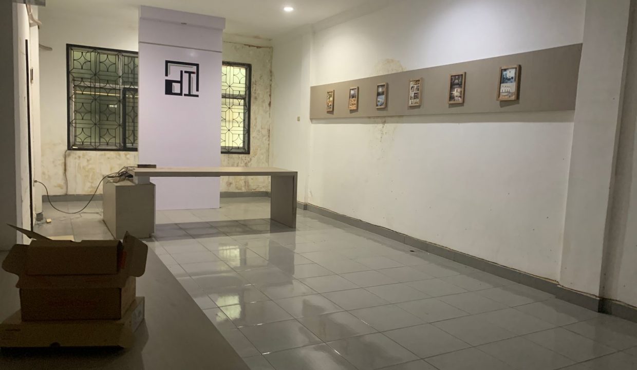 Dijual 1 Unit Ruko siap pakai Jalan R Soekamto (4)