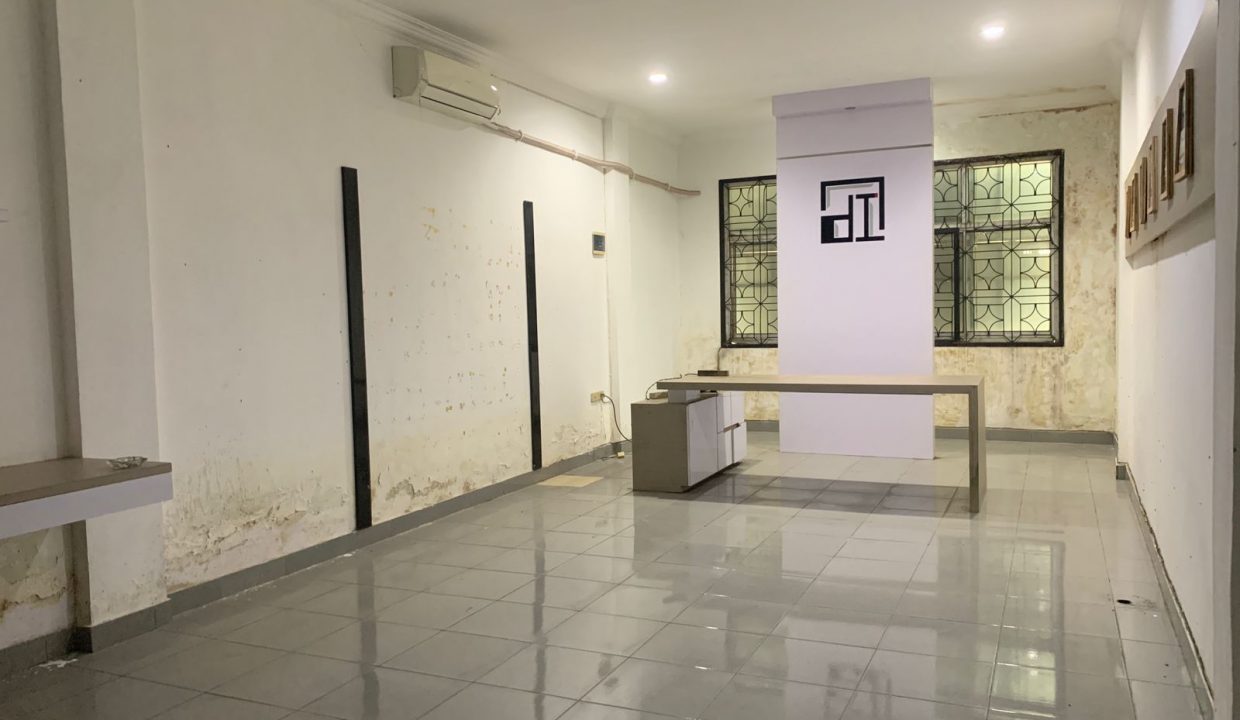 Dijual 1 Unit Ruko siap pakai Jalan R Soekamto (5)