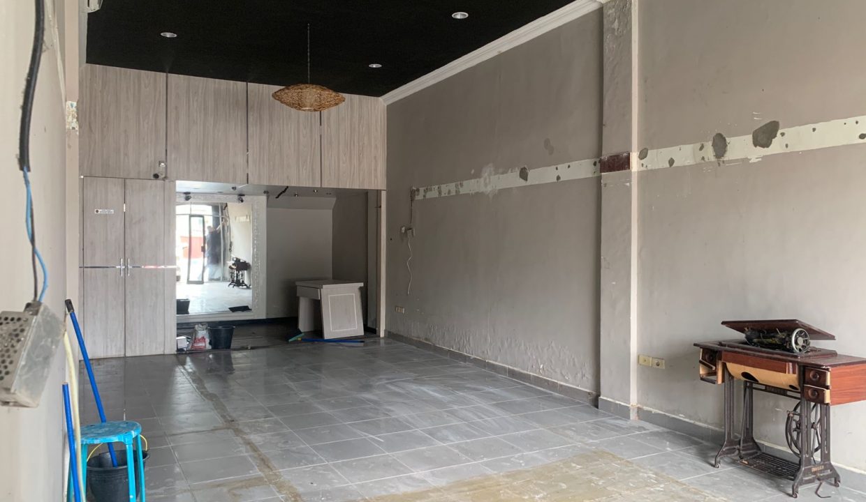 Dijual 1 Unit Ruko siap pakai Jalan R Soekamto (6)