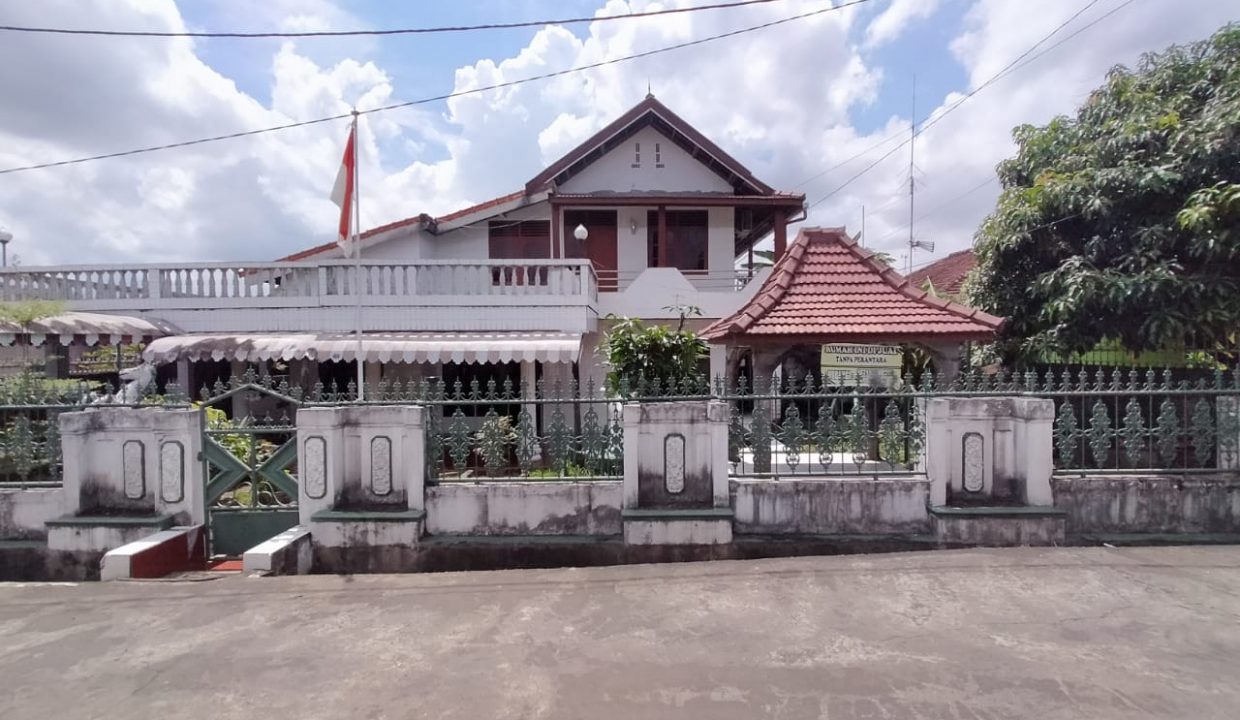 Dijual Cepat Rumah Cantik di Jl. Letkol Adriansz Sukabangun 2 (1)