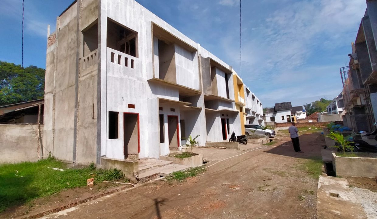 Dijual Rumah 2 Lantai Elegant di Komplek The Spring (2)