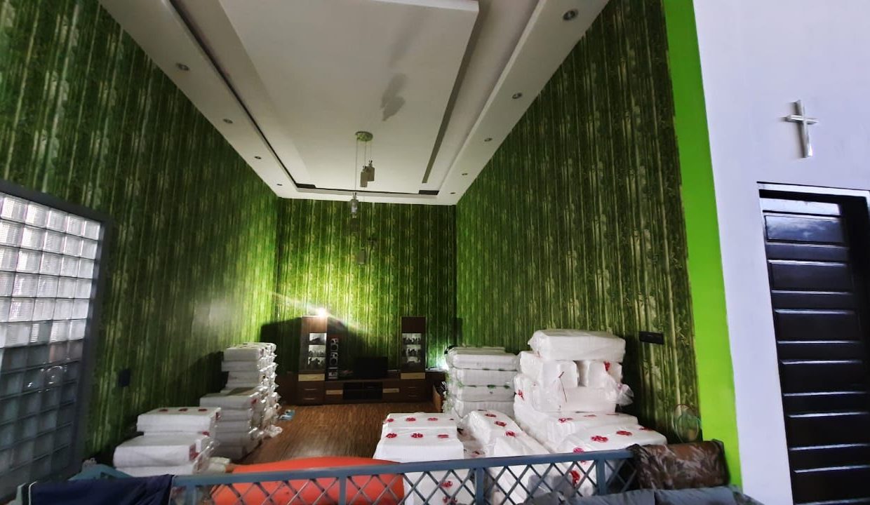 Dijual Rumah Besar Area Kenten (7)