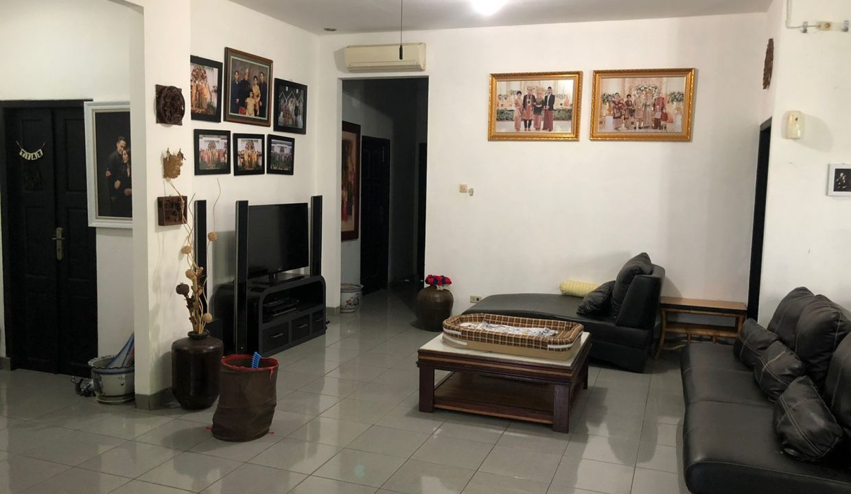 Dijual Rumah Di jalan mesjid (1,55)