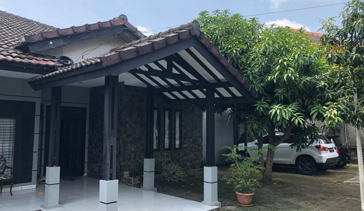 Dijual Rumah Di jalan mesjid (1,8)