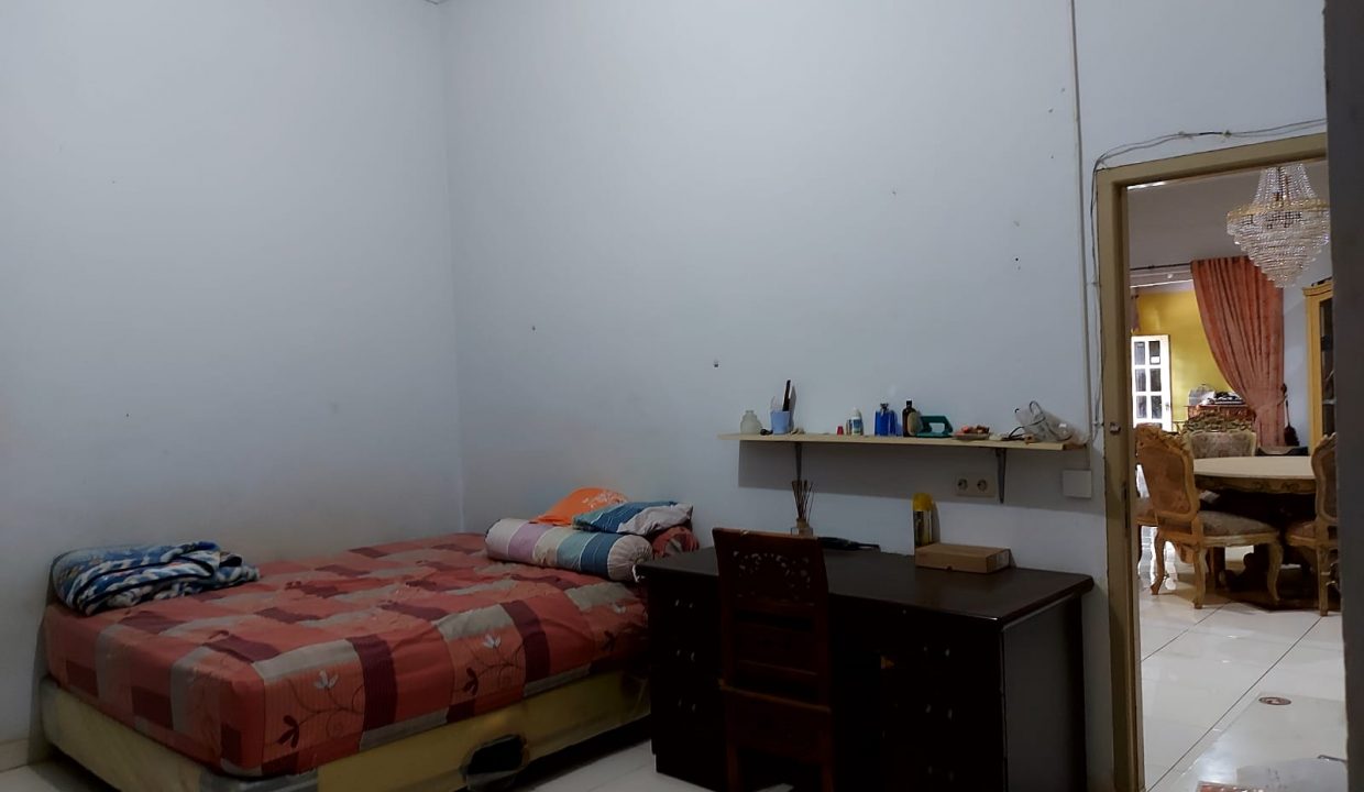 Dijual Rumah dengan Halaman Luas Jl Letjen Harun Sohar (3)