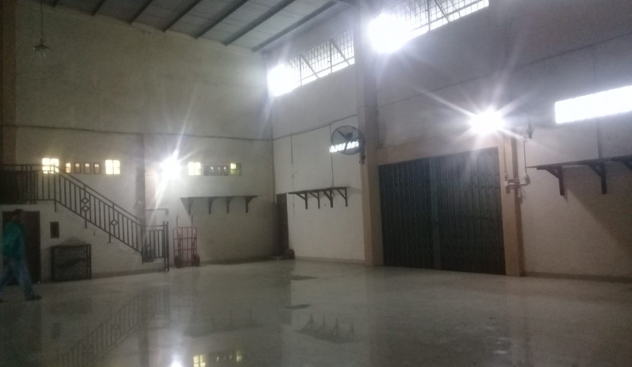 Dijual Sekaligus 4 Unit Ruko Plus Gudang (2)