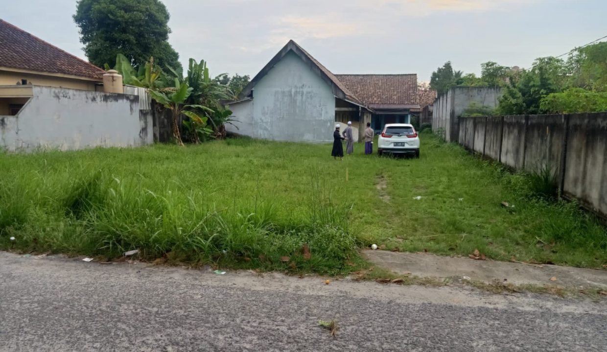 Dijual tanah + Bedeng 4 pintu di Kayu Agung (1)